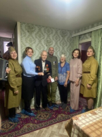 В Пролетарском районе продолжается вручение юбилейных медалей
