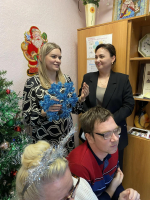 Идёт волшебница зима.