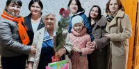 Бывшую жительницу блокадного Ленинграда Валентину Марковну Лыкову поздравили с Международным женским днём - Пролетарский район